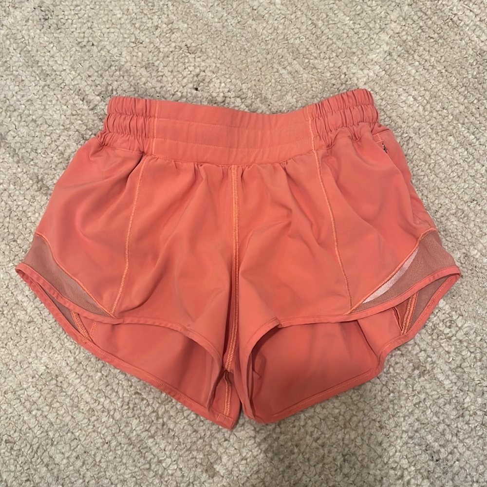 Lululemon Hotty Hot Shorts 2.5 inseam